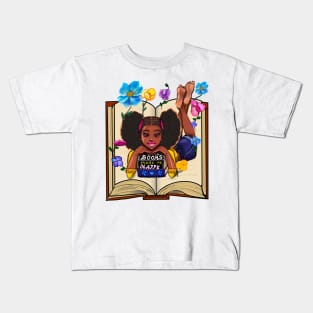 Book lovers Bookish Bookworm Cute Black girl reading for African American girls who love to read books Kids T-Shirt